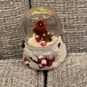 Northern Cardinal Snow Globe